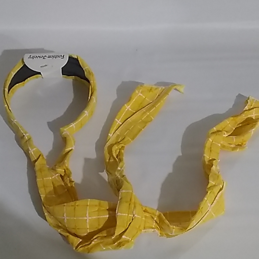 Set of 3 Different Horseshoe Hairbands with Ties - Picture 4 of 6